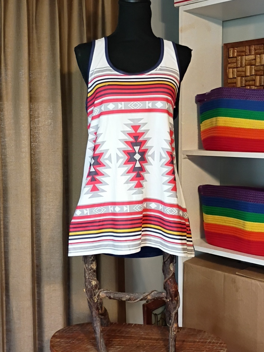 Sleeveless Tribal Print Racerback Tank Top - Navy and Coral